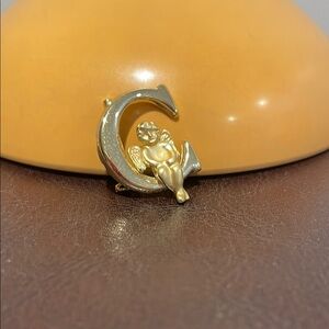 Fashion Gold Angel Brooch in letter C